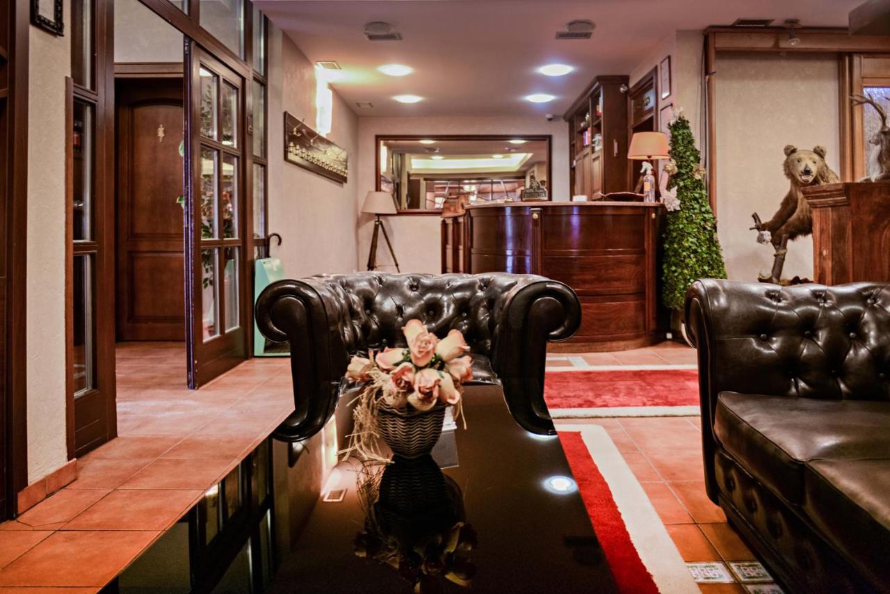 Hotel Pahuljica Vlasic Buitenkant foto