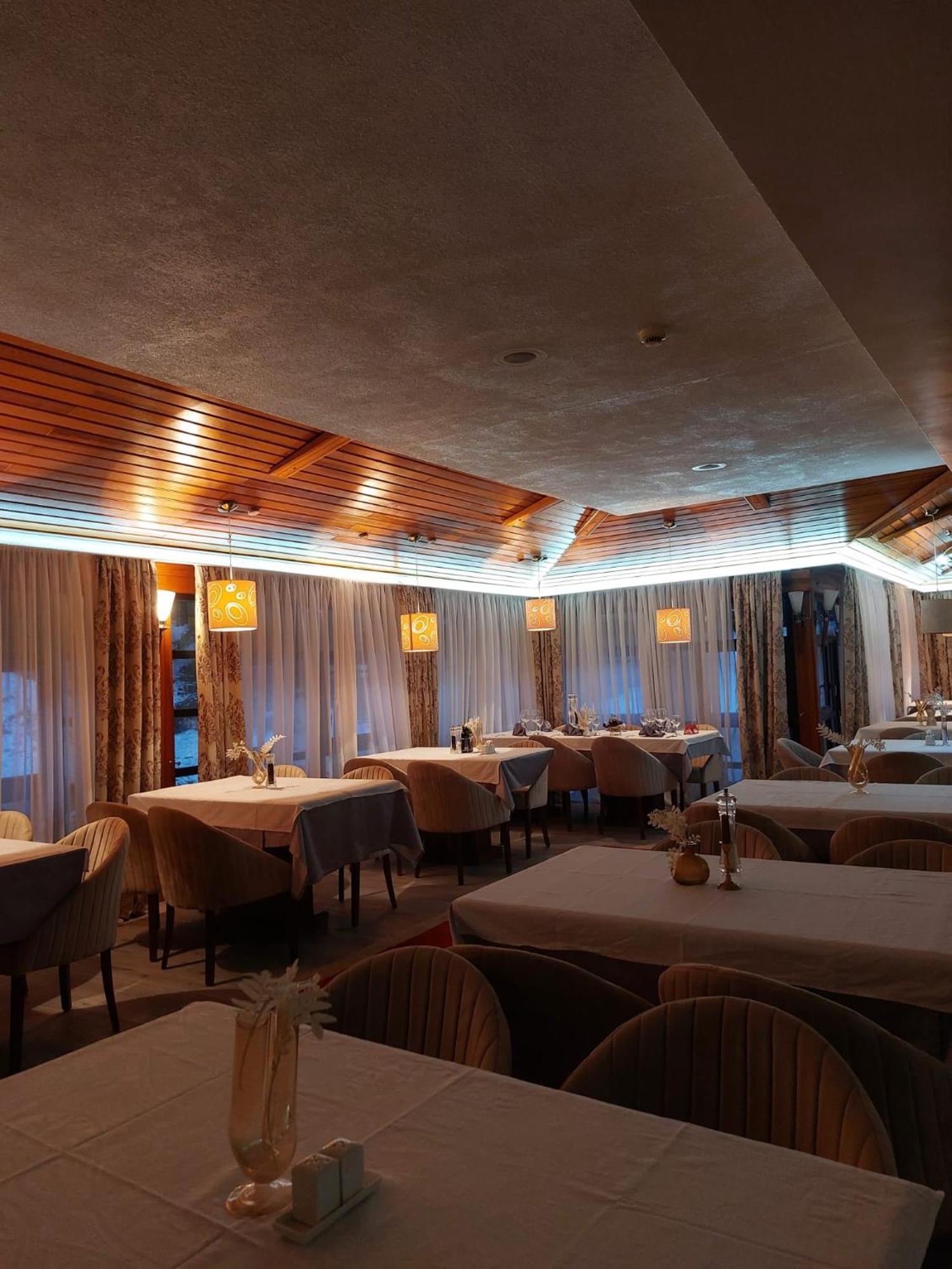 Hotel Pahuljica Vlasic Buitenkant foto