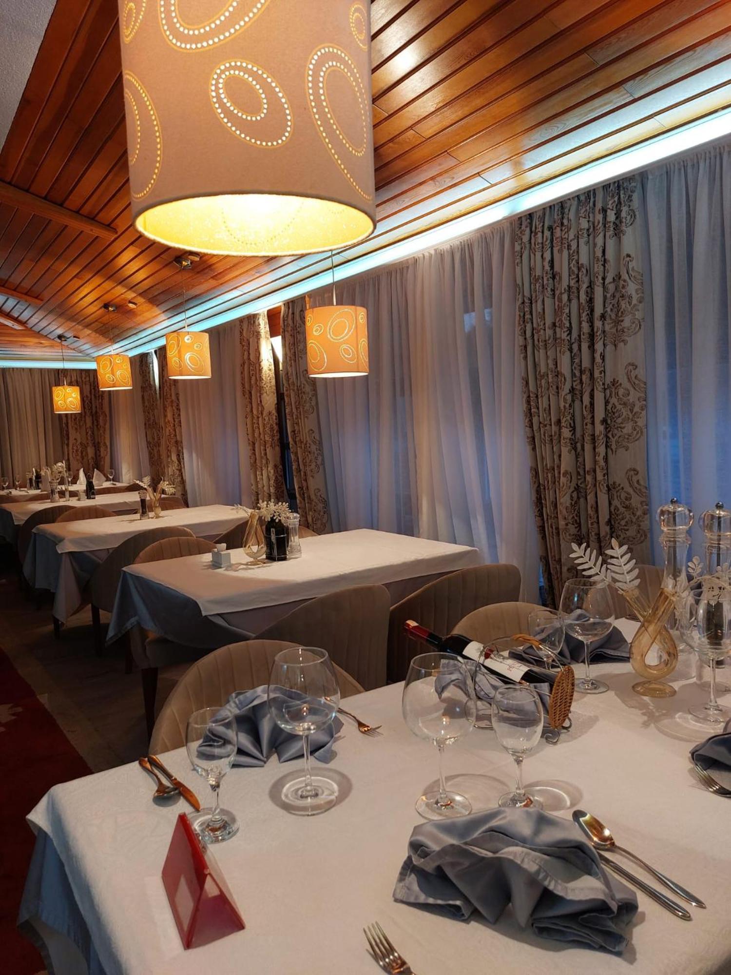 Hotel Pahuljica Vlasic Buitenkant foto