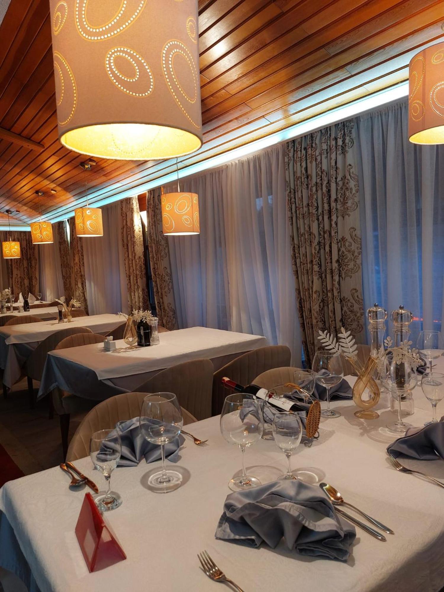 Hotel Pahuljica Vlasic Buitenkant foto
